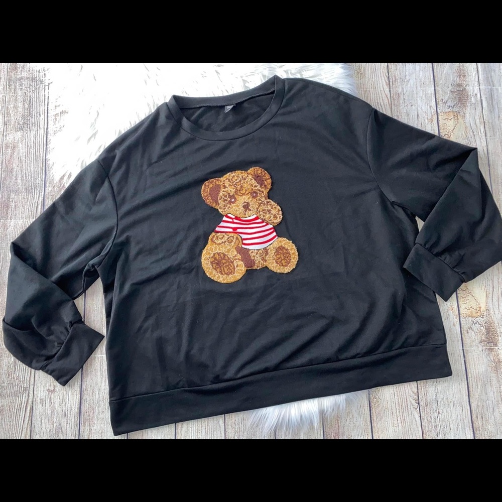 Shein curve (plus size) bear sweatshirt size 1X